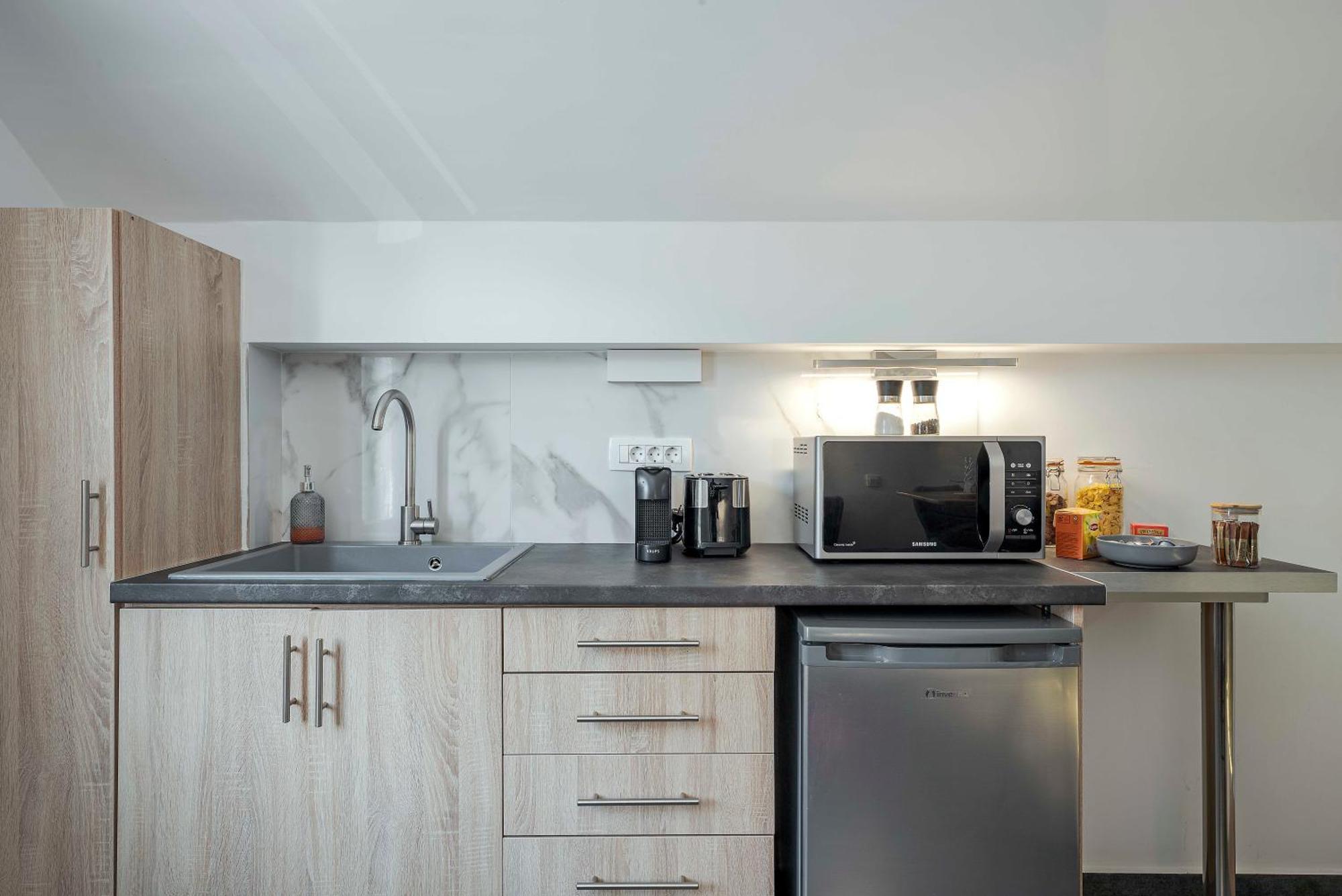 Emporio  Blackstone Luxury Suites الغرفة الصورة